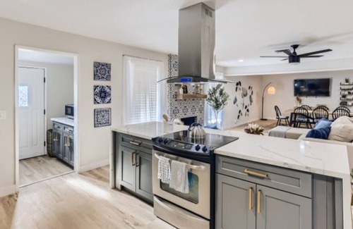 Beverly Green House | 4BR/3Bath & Pool- Minutes from Strip & Convention