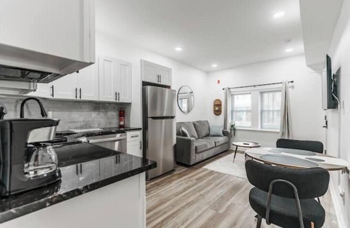 West Philadelphia House | 4BR/4BA Getaway – Near CHOP/combine