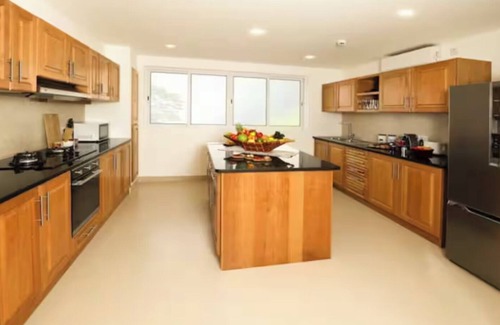 Mahe Island Villa | 4BR Cliffhanger Villa – Where Luxury Meets the Edge