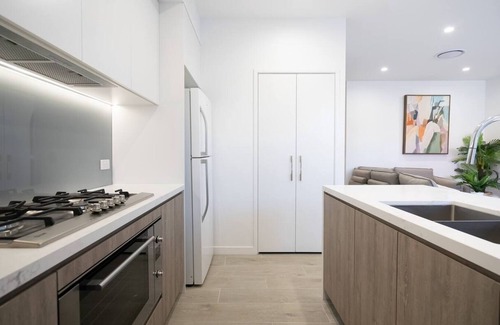 Rochedale House | 4BR Comfort | Easy Access to City & Gold Coast