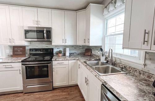 Fishers House | 4BR Downtown Oasis - Close to Everything