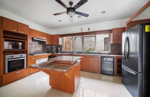 Merida Municipality House | 4BR family house with pool