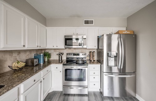 George Bush Park/Eldridge House | 4BR Family Townhome W/Cozy Patio