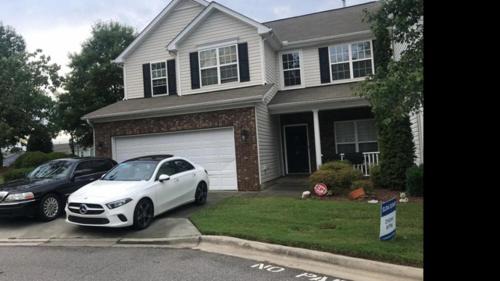 Durham Villa | 4BR Home close to DUKE & RDU