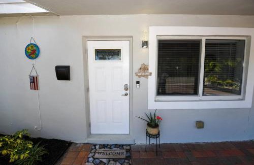 North Andrews Gardens House | 4BR Home, Hot Tub, Near Beach & Wilton Manors