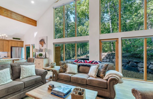Sundance House | 4BR Home Near Sundance Resort with Spa and Mountain Views