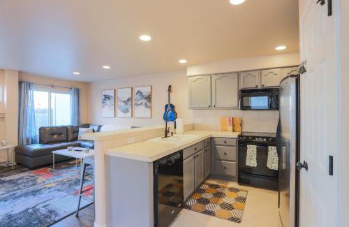 Berkley House | 4br Home W Coffee Bar & Patio Seating