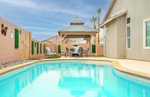 North Las Vegas House | 4BR House w/Pool & Pool Table | Posh Vegas Home