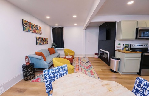 Parkridge House | 4BR Knoxville home close to downtown, UT & interstate! Free local gift cards!