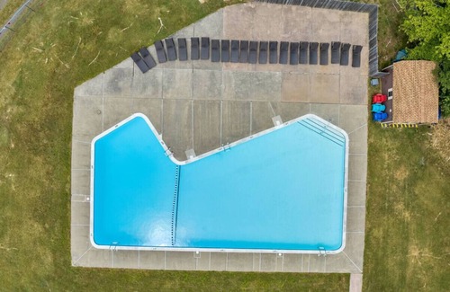 Long Pond Apartment | 4BR Lakehouse | Sleeps 10 | Fire Pit, Dock, Kayaks