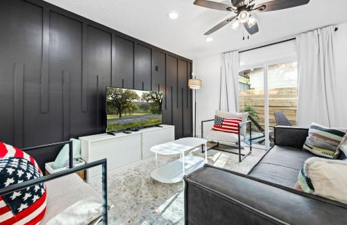 Southside House | 4BR Modern Getaway by Lackland & SeaWorld