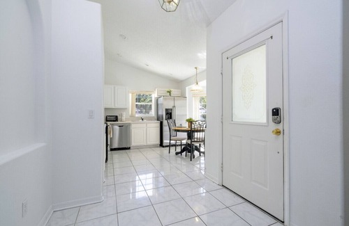 Indian Point House | 4BR| Near Disney| BBQ Grill & Pool