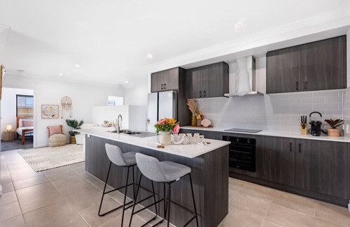Browns Plains House | 4BR Newly furnished Cozy house @Brownsplain