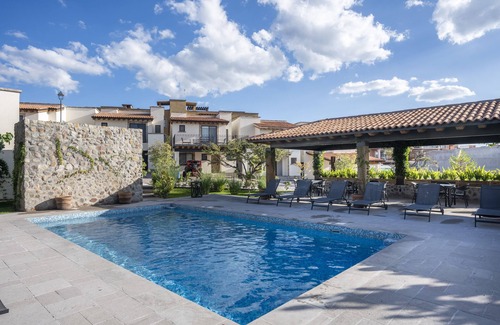 San Miguel de Allende House | 4BR Oasis with Pool & Gym at Nueva Escondida