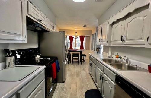 Universal City House | 4BR Pool Furnished Extended Stay near Randolph AFB Fast Wi-Fi W/D Month+