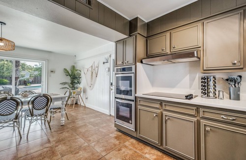 North San Antonio - SAT House | 4BR Pool Hot Tub Game & Putt-Putt Retreat