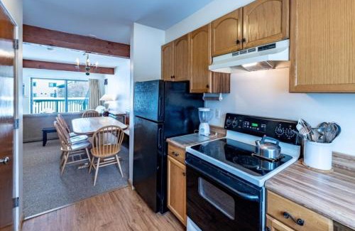 Jeffersonville Apartment | 4BR Private Townhouse at Smugglers' Notch Resort condo