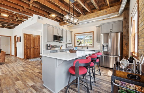 Two Rivers House | 4BR River Retreat: Beach, Boat, Sunsets, Wildlife, Spacious & Serene Escape