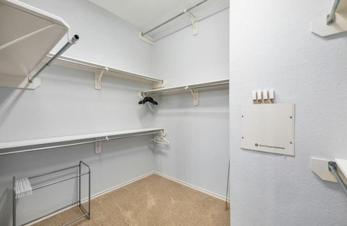 Houston House | 4BR Sleeps 9, Foosball, Patio, Near Race Park