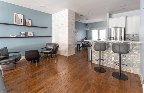 South Philadelphia West House | 4BR Townhouse in Philadelphia + Parking