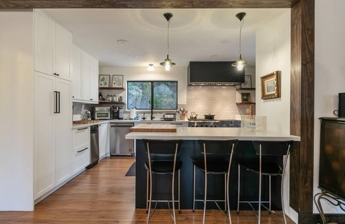 Donner Lake Woods House | 4BR Unique and Grand Getaway by Donner Lake & Ski Resorts