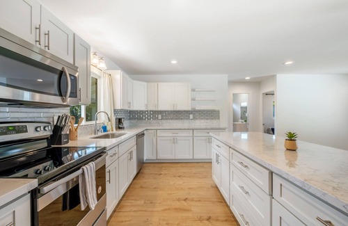 Wahiawa House | 4BR Wahiawa - Upto 8, WiFi, AC + Beach, Surf, Hike