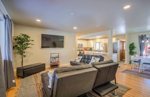Skyway Condo | 4brbroadmoor Retreathottub, Firepit, Near Trails