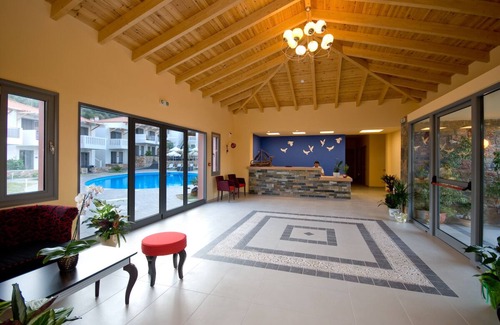 Steni Vala Hotel | 4epoches triple room