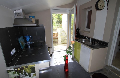 Taillades Cottage | 4pers air-conditioned gite with heated pool at Les Taillades in the Luberon