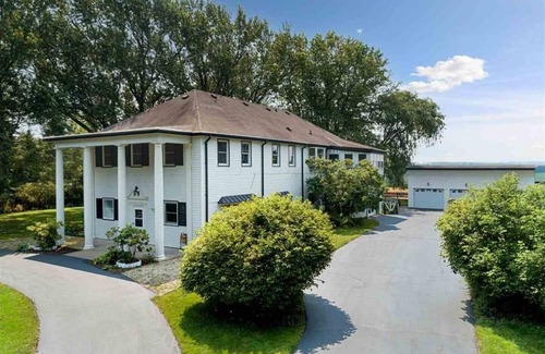 Pickett House | 4Pillars at Green Lake WIsconsin
