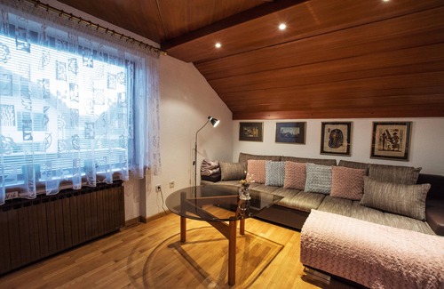 Skofja Loka House | 4Seasons EXCLUSIVE 1 BEDROOM , FULLY EQUIPPED APARTMENT WITH TERRACE AND GARDEN