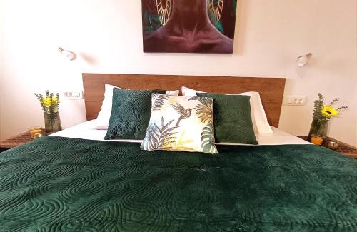 Ploce House | 4star Room 'Kata' - with private bathroom and free air-conditioned summer kitchen