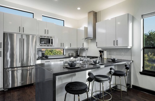 Cedars House | 4story Townhome with Dallas Views