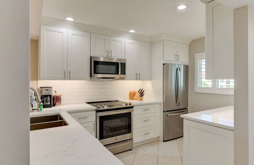 Siesta Key Condo | 4th Floor Crescent Beach Condo Offering Full Unobstructed Gulf Views.nn
