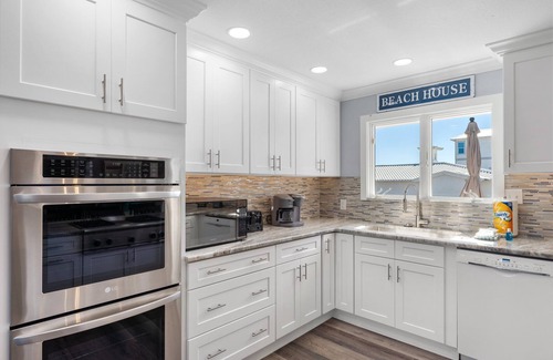 Gulf Pines House | 4th Nt FREE-Stay 11/29-12/28! Beach House, Private Pool+Cabana, Walk to Beach