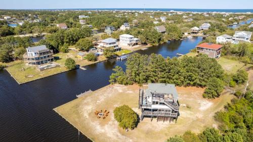 Carova Beach House | 4x535, The 4x4-Leaf Clover- Soundside, Canal Front! Water views!