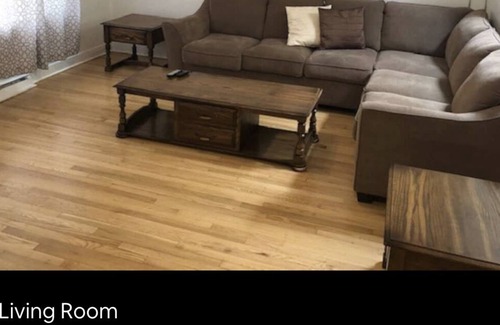Laval House | 5 1/2 entièrement meublé & équipé dans un bungalow