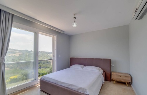 Yavansu Mahallesi Villa | 5+1Villa with Private Pool & Sea view