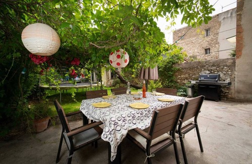 La Conception House | 5/6 bed townhouse with air conditioning, garage and large garden