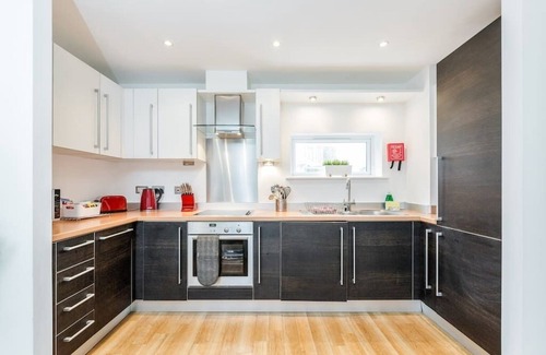 Guildford Apartment | 5 Abbots Yard - 2 bedroom apartment