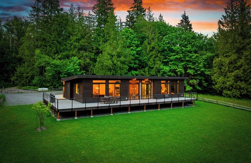 Bellingham House | 5-Acre Escape | Trails Lake 2 Luxe Stays