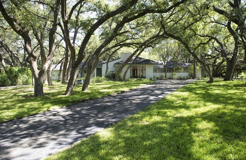 Medical Center District House | 5-Acre Nature Retreat In The Heart Of San Antonio with Pickleball and Tennis
