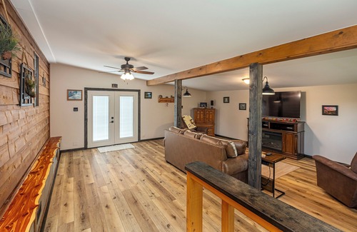 Wolf Creek Cottage | 5 acre Paradise-Shawnee Wine Trail, Pool, Pond, Firepit, Pet Friendly
