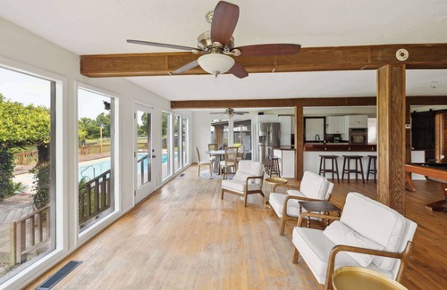 Gracewood House | 5-Acre Retreat Private Pool, Outdoor Bar, Fishing Pond & Game Room