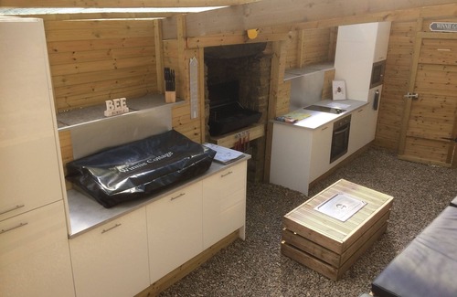 Stocksfield Cottage | 5* Barn Conversion c/w hot tub, sauna, games room, 1/4 acre enclosed games