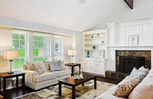 Flower Mound House | 5-BD 3-BA Serene Retreat in Heart of Flower Mound