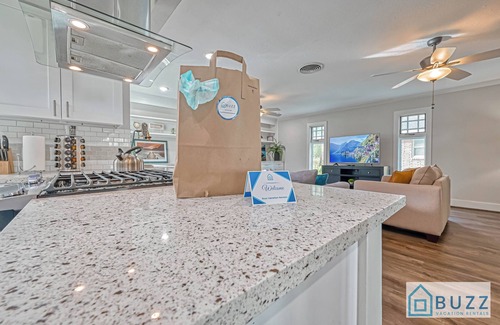 Willow Meadows/Willowbend Area House | 5 BD, 3 BT near NRG & Texas Medical Center | Upscale | Clean
