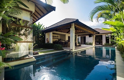 North Legian Villa | 5 Bdr -Last Minute Deal 50%+ OFF!