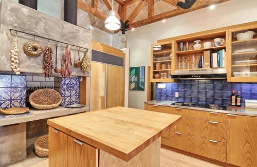 Torrance Cottage | 5 bdrm, 3 bath, Lake Muskoka, Guest Cottage! Private! Sunsets!