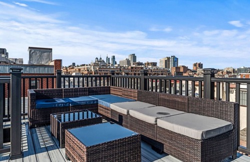 Southwark House | 5 BDRM City Oasis - Indoor Pool